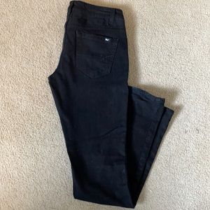 Vineyard Vines black wide bottom Jeans size 6.
